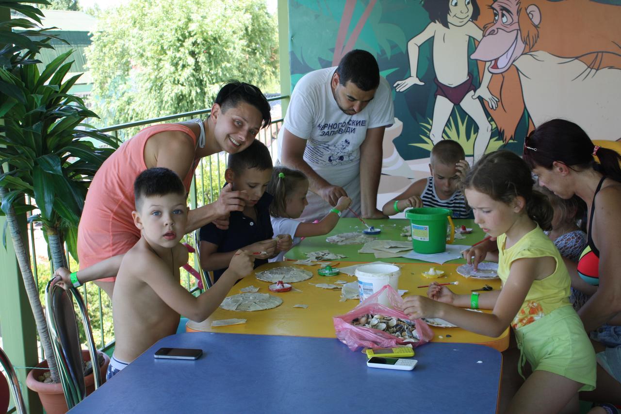 Green Hotel-Club Zatoka Bagian luar foto