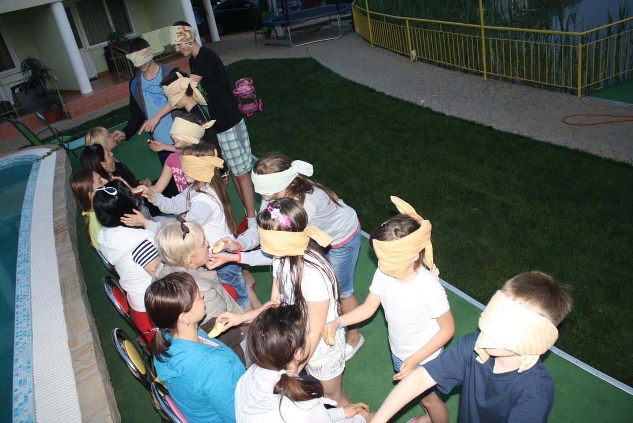 Green Hotel-Club Zatoka Bagian luar foto