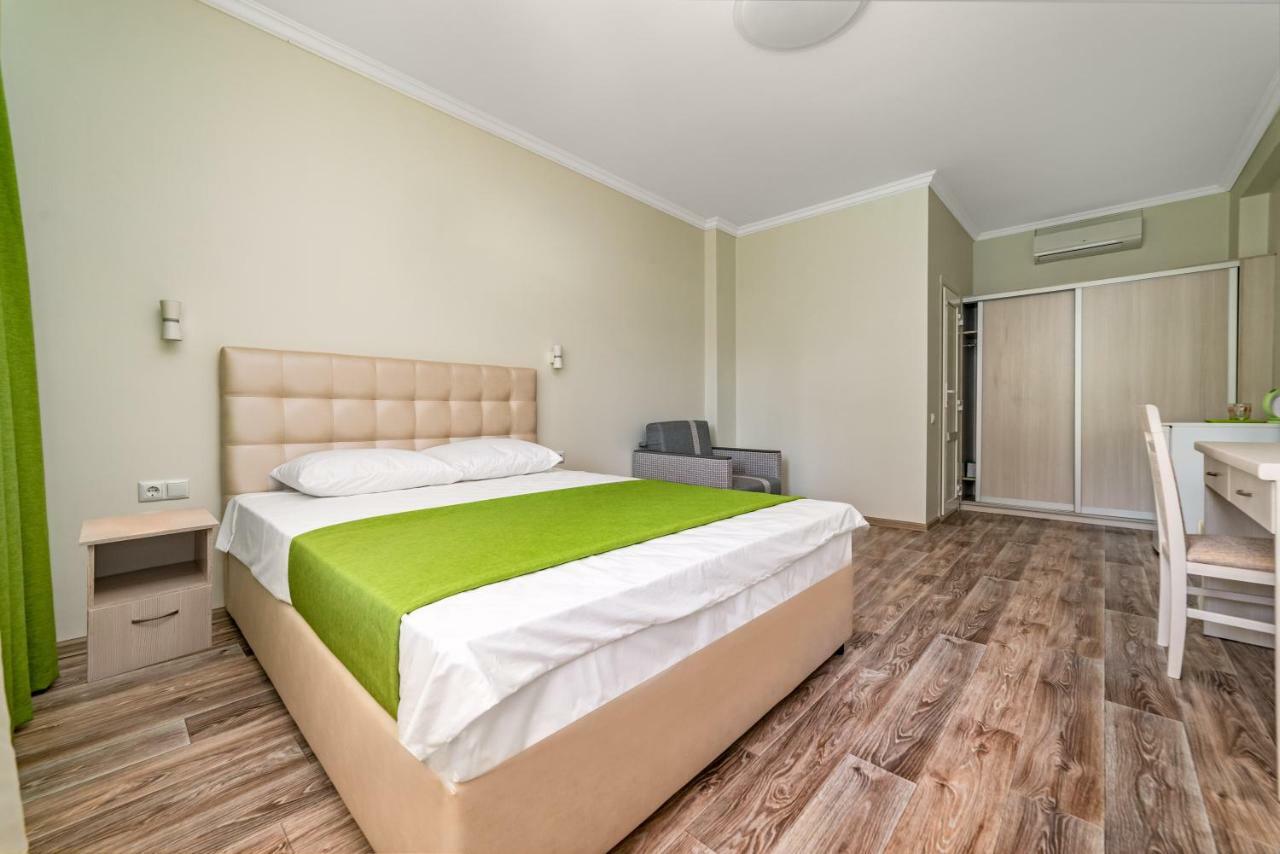 Green Hotel-Club Zatoka Bagian luar foto