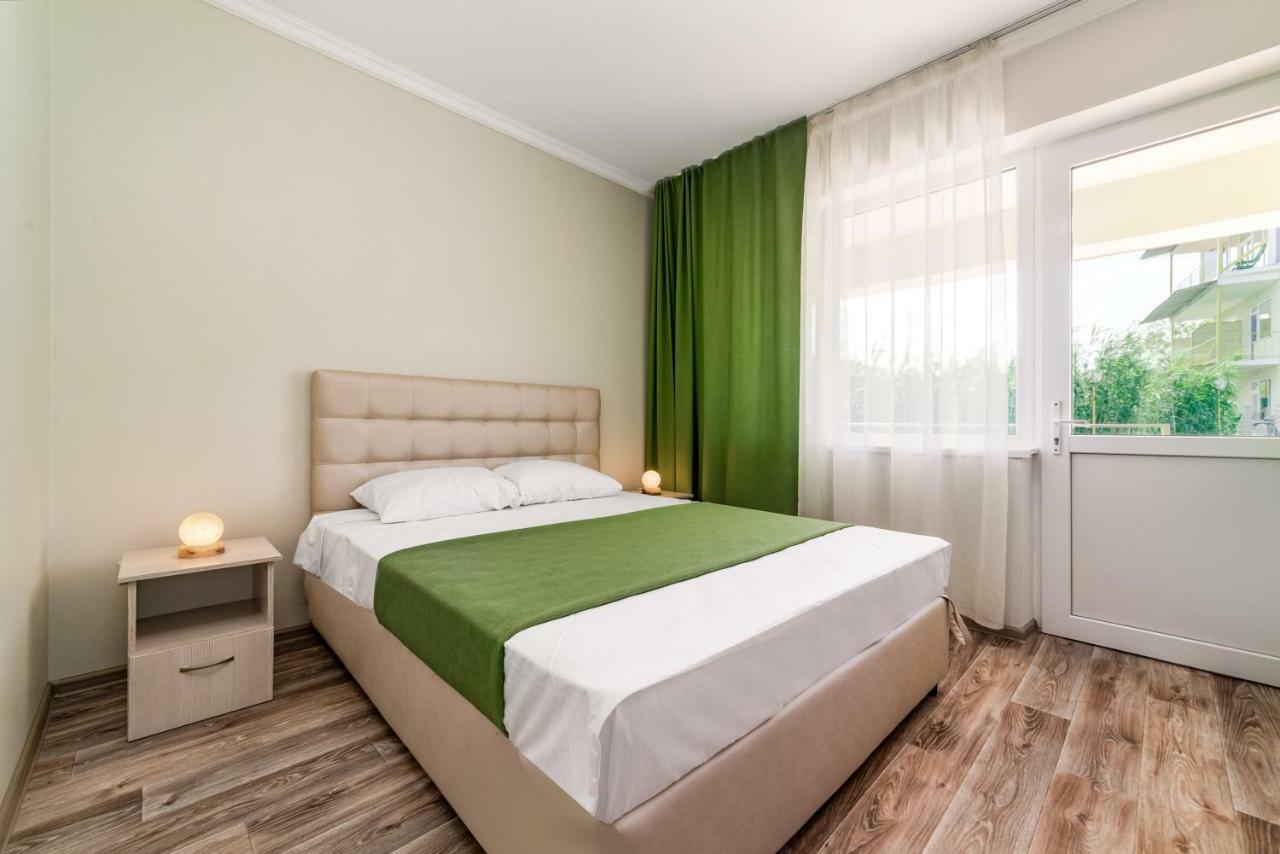 Green Hotel-Club Zatoka Bagian luar foto